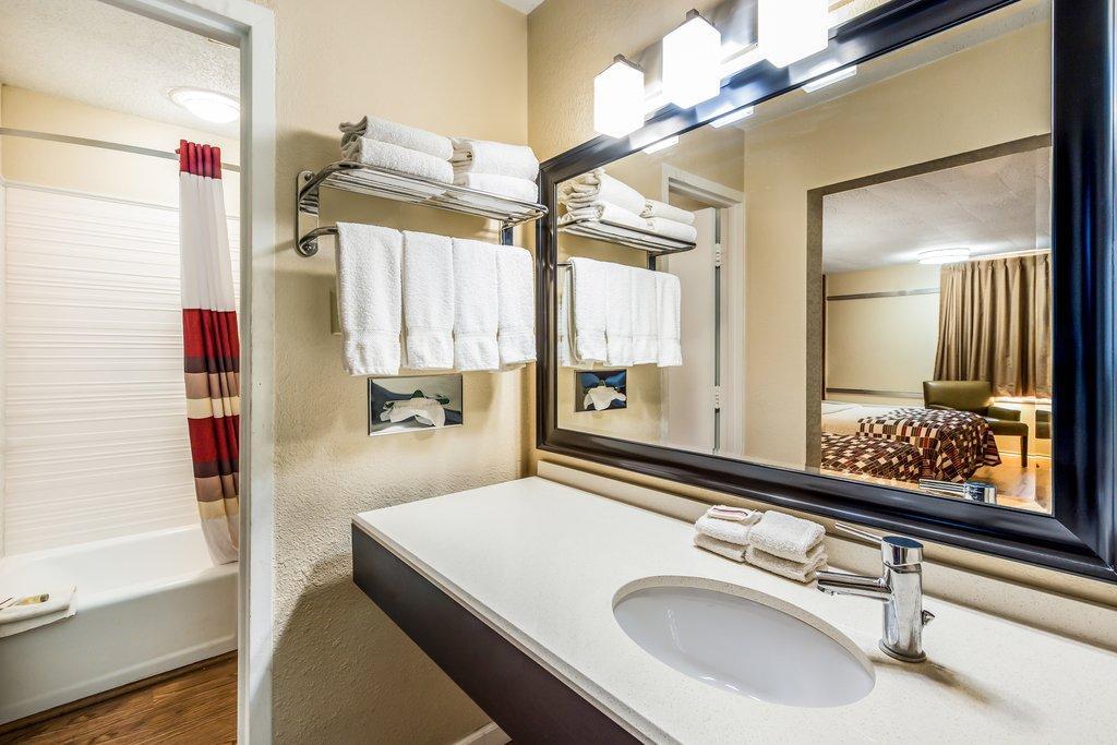 Red Roof Inn & Suites Wapakoneta Eksteriør billede